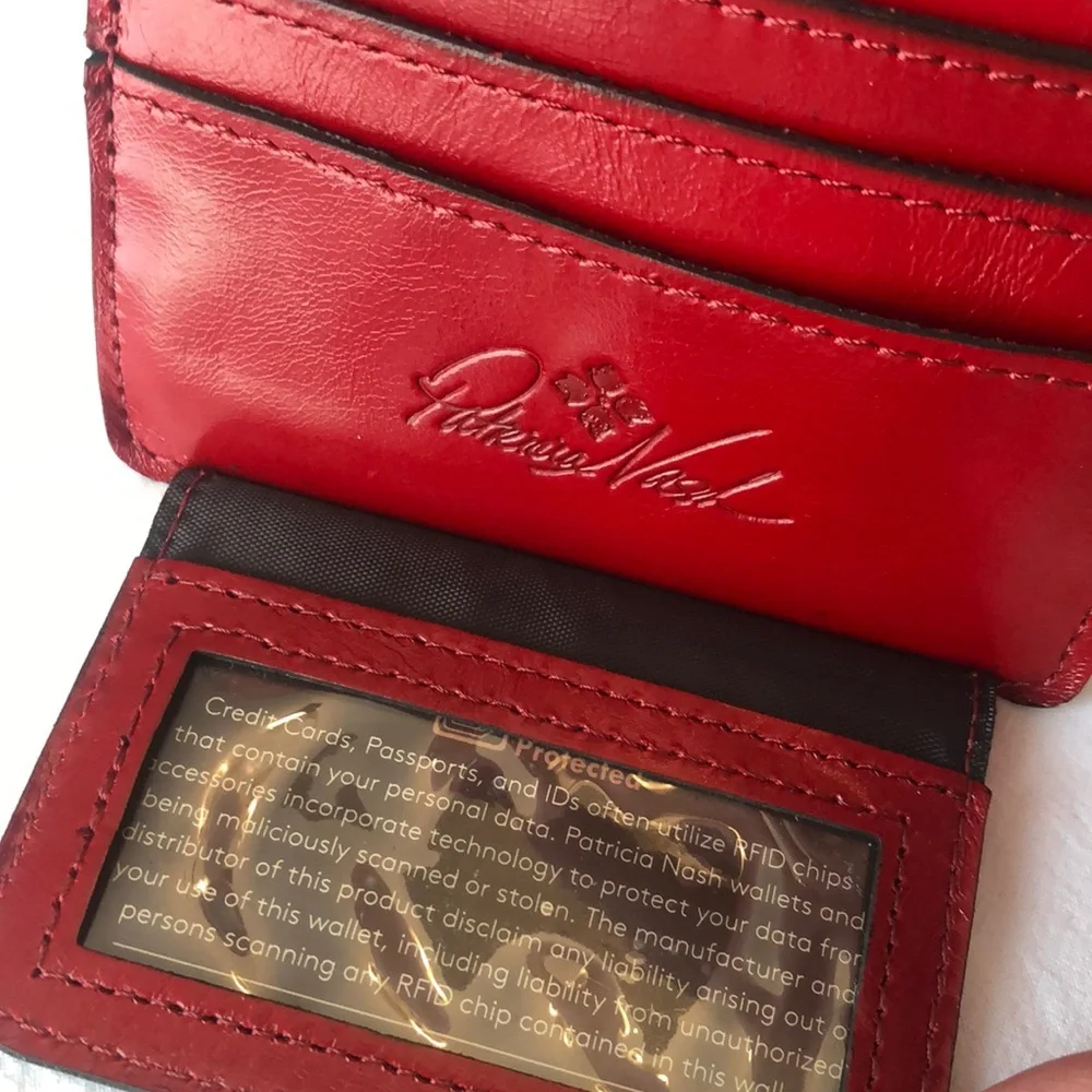 Patricia Nash Cassis Distressed Vintage Leather Card Wallet Case Color Lava NWT